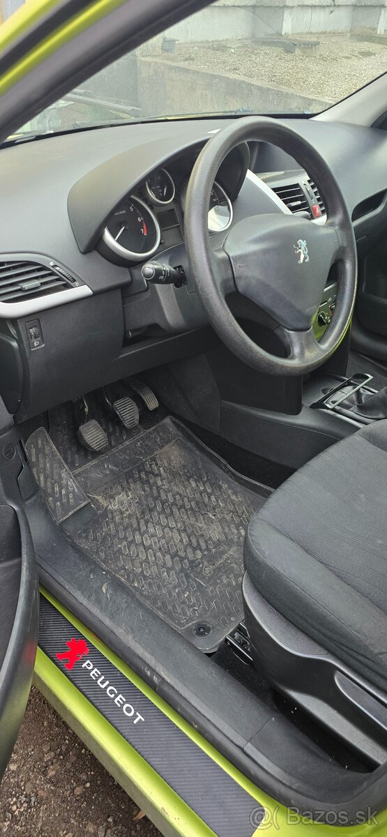 Predám na náhradné diely - 2