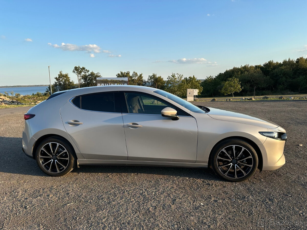 Mazda 3 e-Skyactiv G150 AT – Plus / Sound / Style (2023) - 2