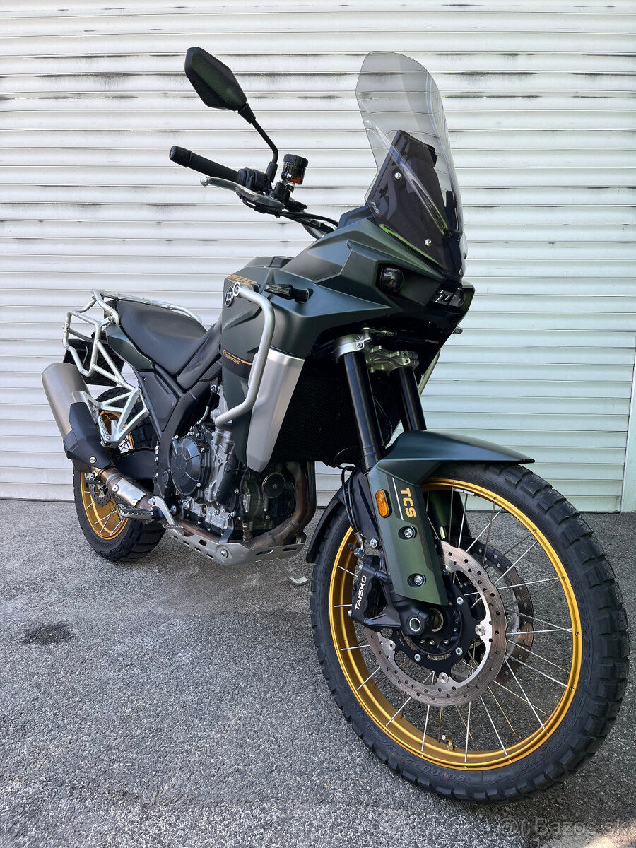 Kove 800X