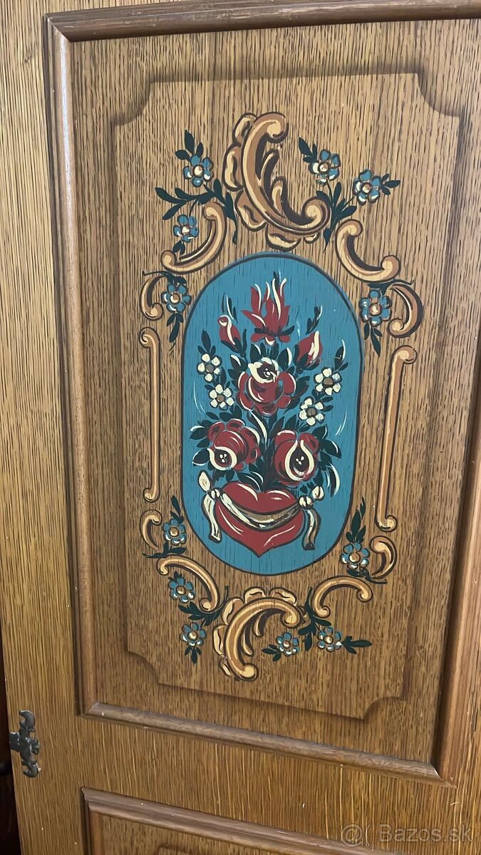 Starožitná skrina - 2