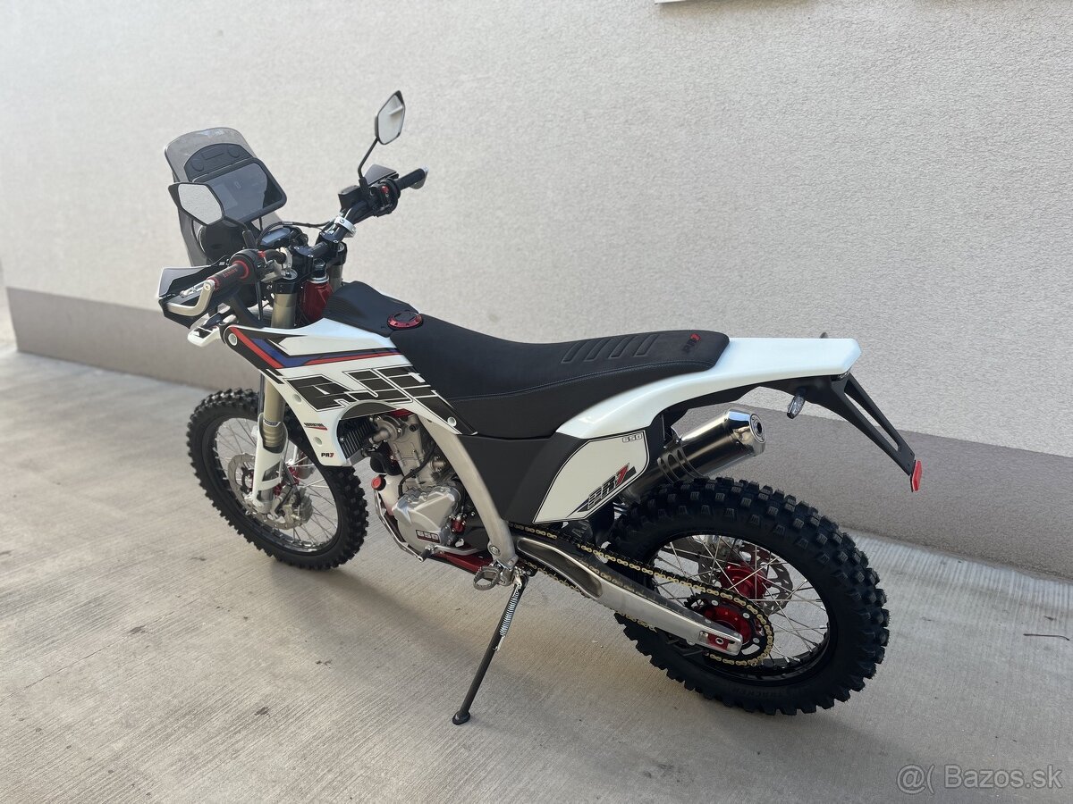 AJP PR7 650 Adventure NOVÁ - 2