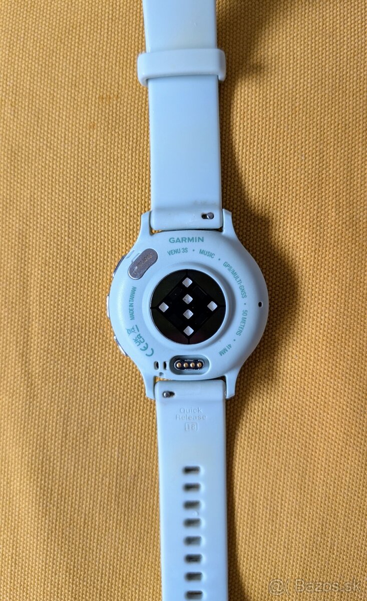 Garmin Venu 3S sivé - 2