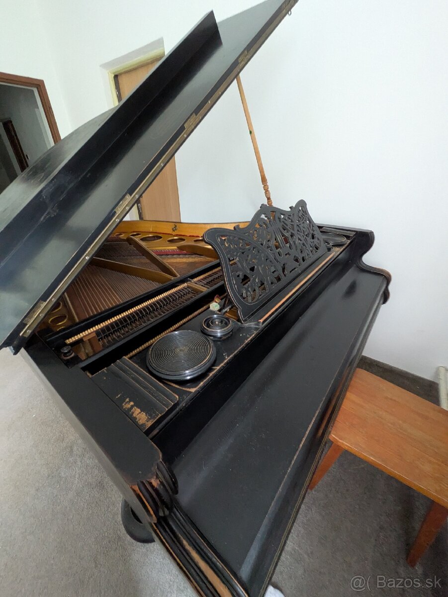 Predám starožitný klavír - 2