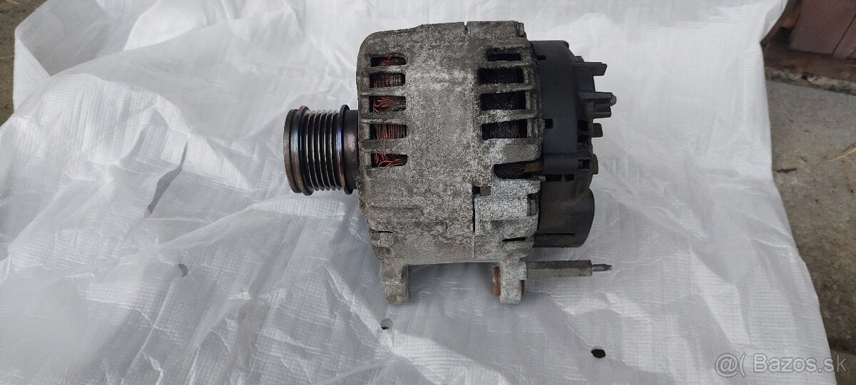 Použitý alternátor 04L903023L - 2