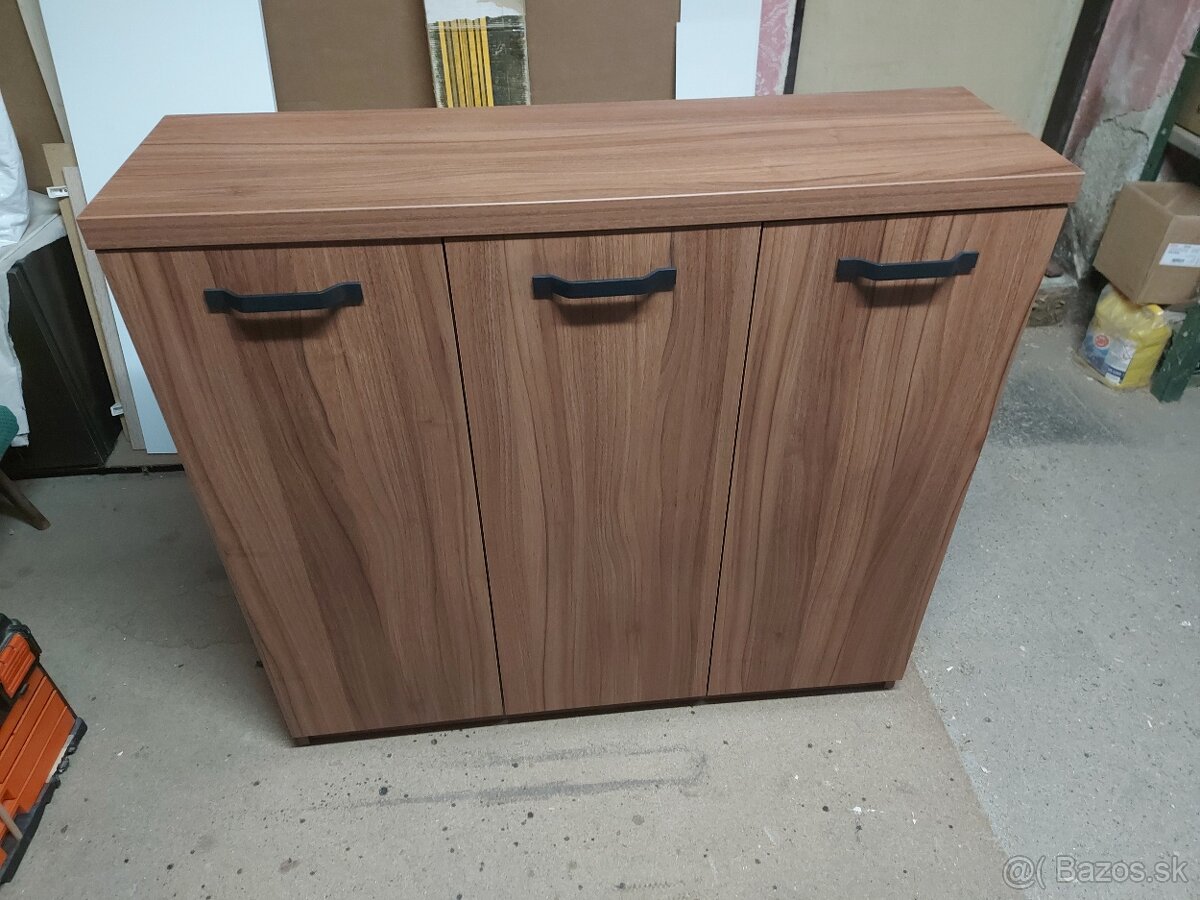 Komoda - 2