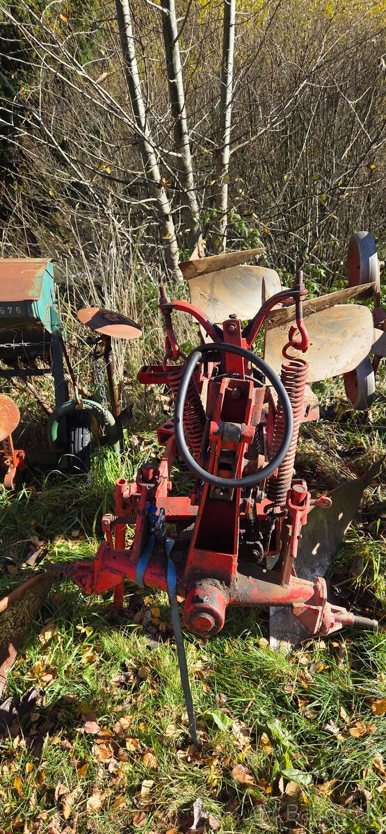 Pluh dvojak obracak hydraulicky - 2