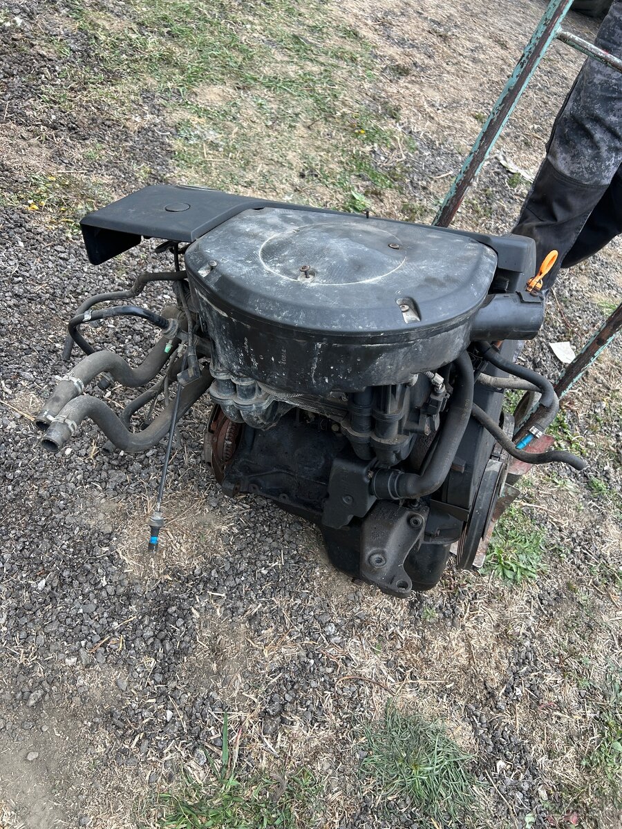 Motor 1.4 benzín - 2