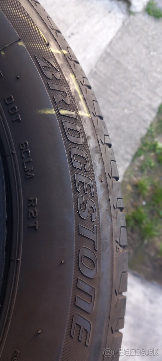Letne pneumatiky 215/55 r17 - 2