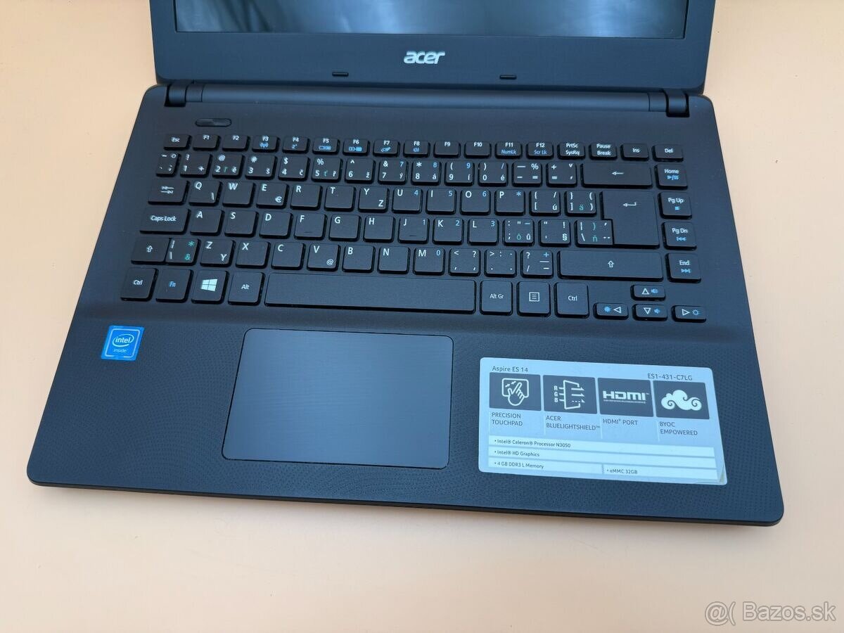 Acer Aspire Intel Celeron N3050 / 4GB RAM / 250GB HDD - 2