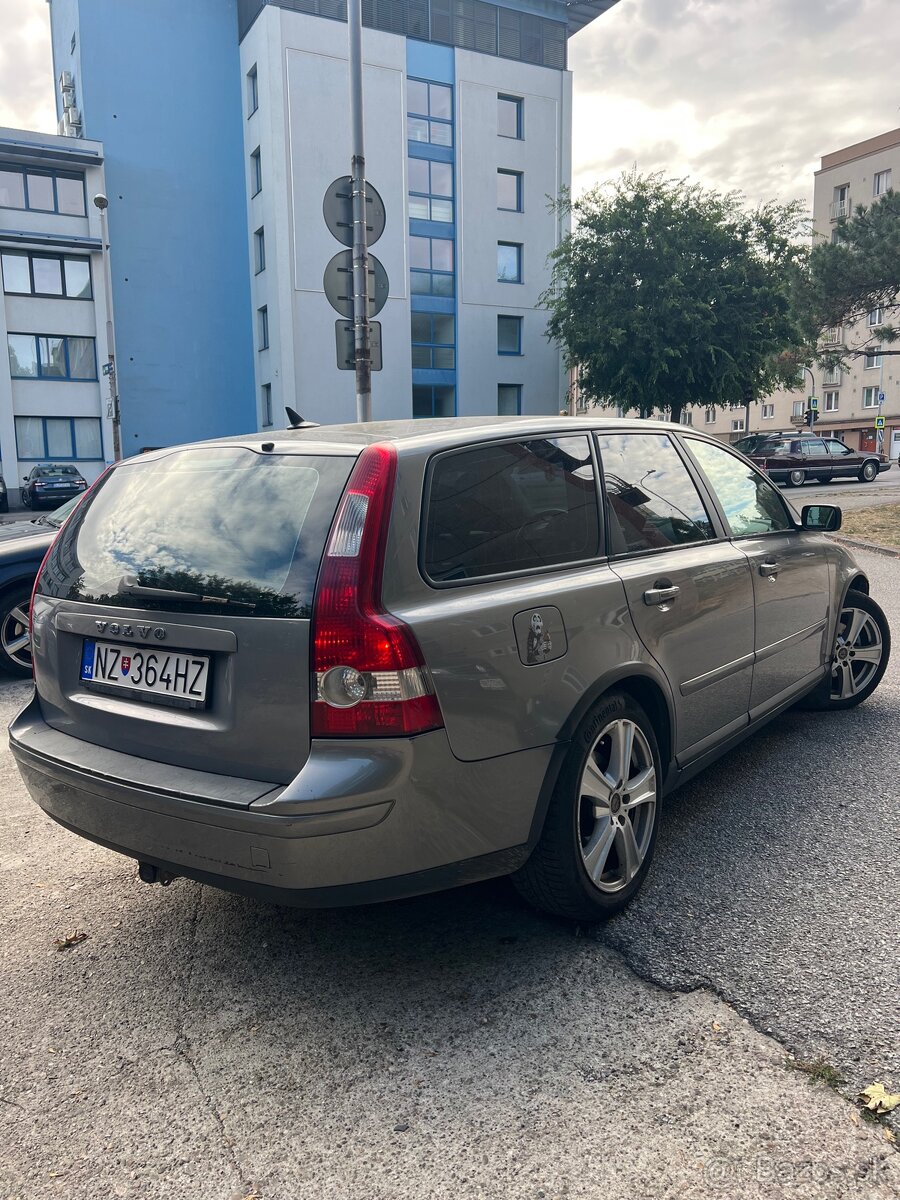 Volvo v50 2.0d 100kw možná výmena - 2