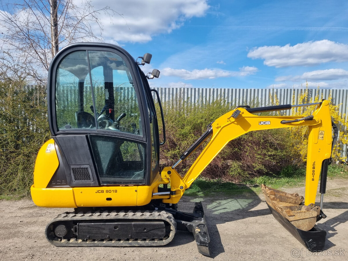 Prodám pásovy minibager JCB 8018 CTS 2016 - 2