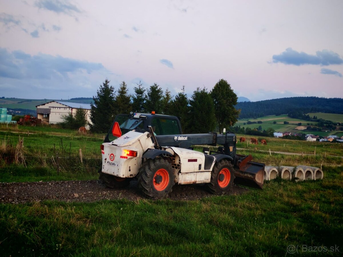 Teleskopický nakladač Bobcat - 2