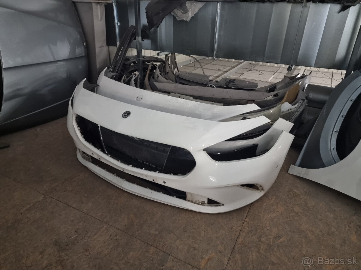 Naraznik kapota celo mercedes a 177, c 205, glc - 2