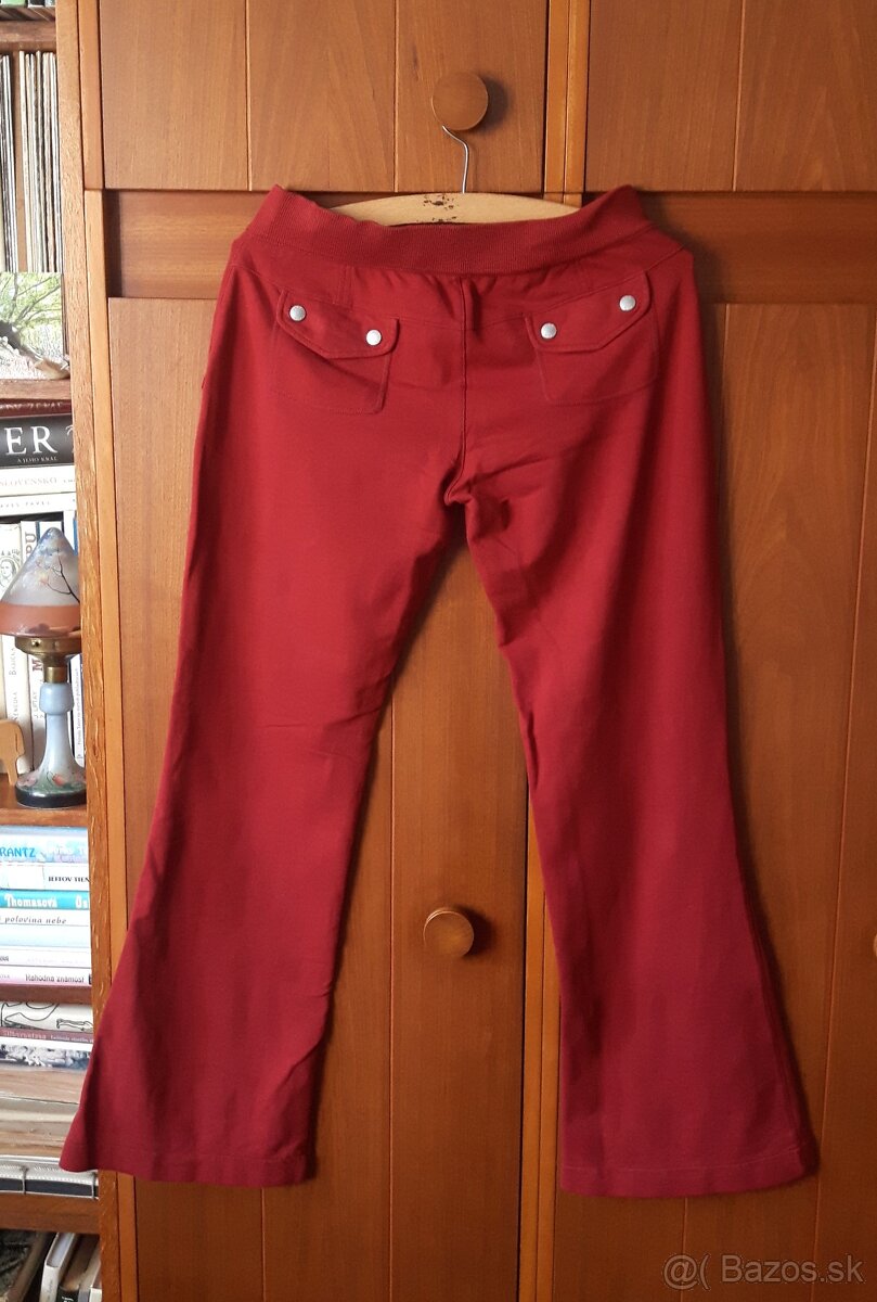 Červené teplákové nohavice - 2