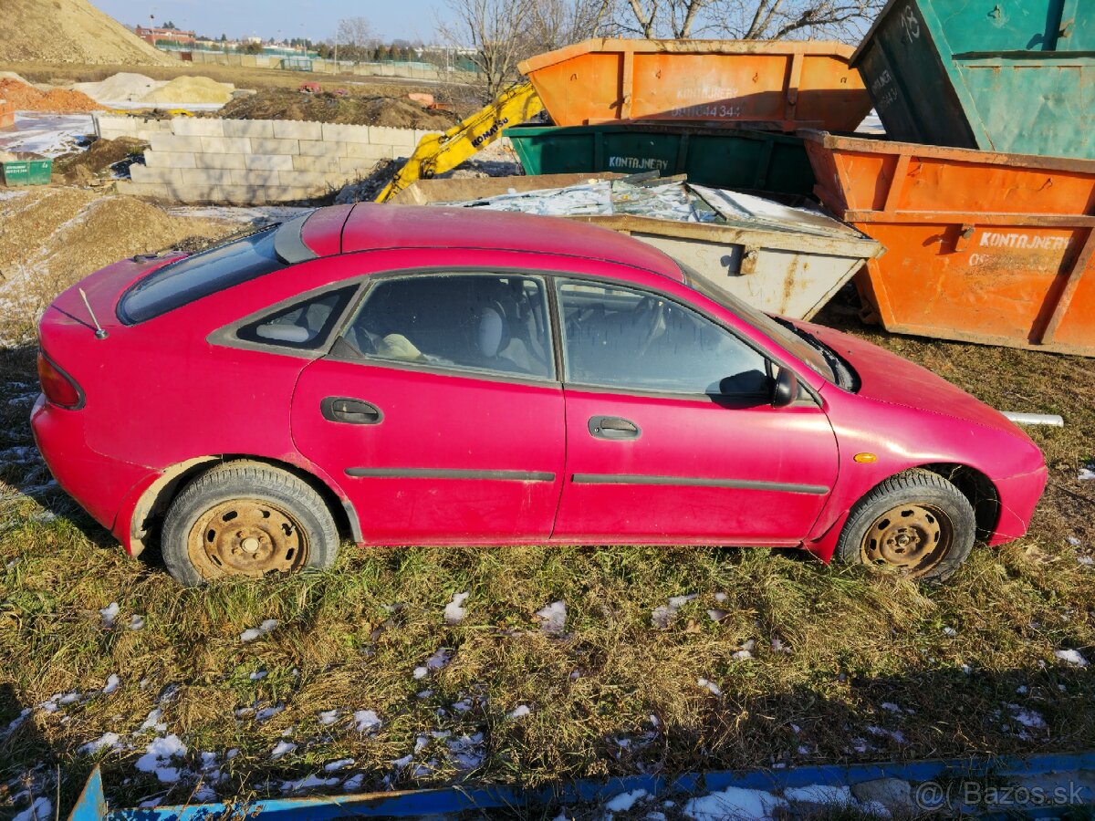 Mazda 323F - 2