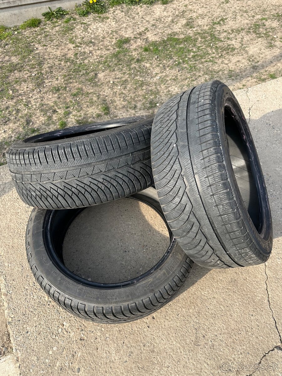 Michelin 235/45R19 - 2