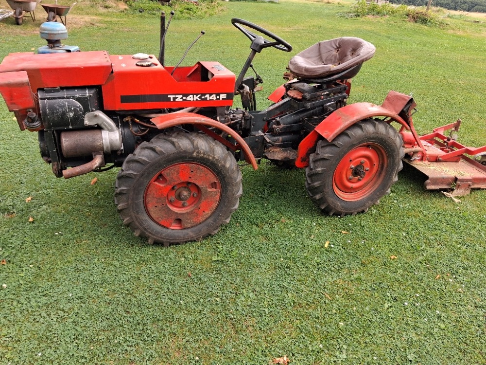 Malotraktor TZ4K14F + příslušenství - 2