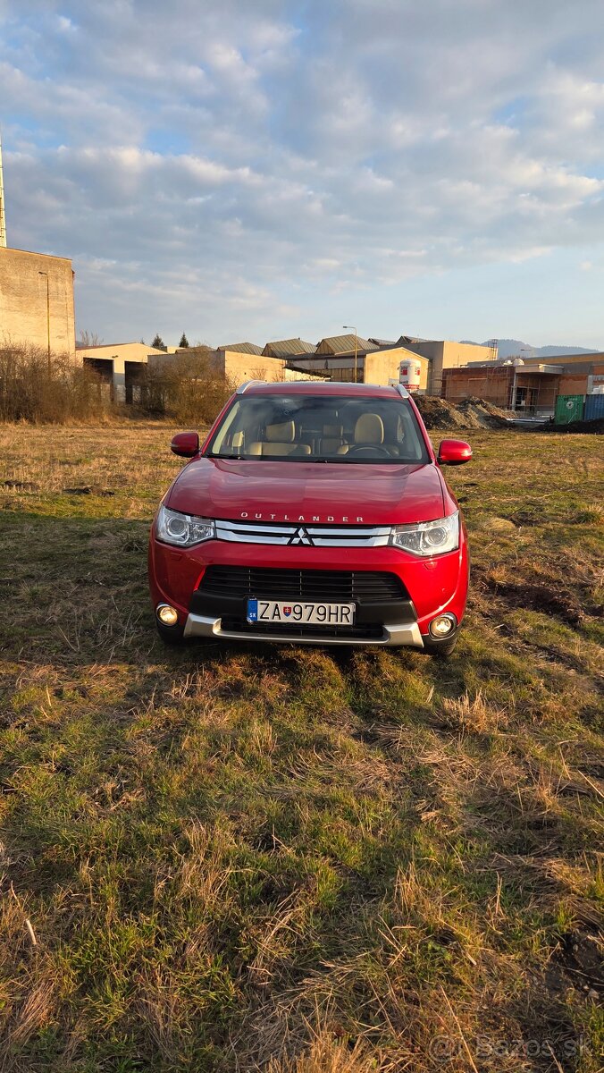 Mitsubishi Outlander 2.2 DI-D 4×4 Automat - 2