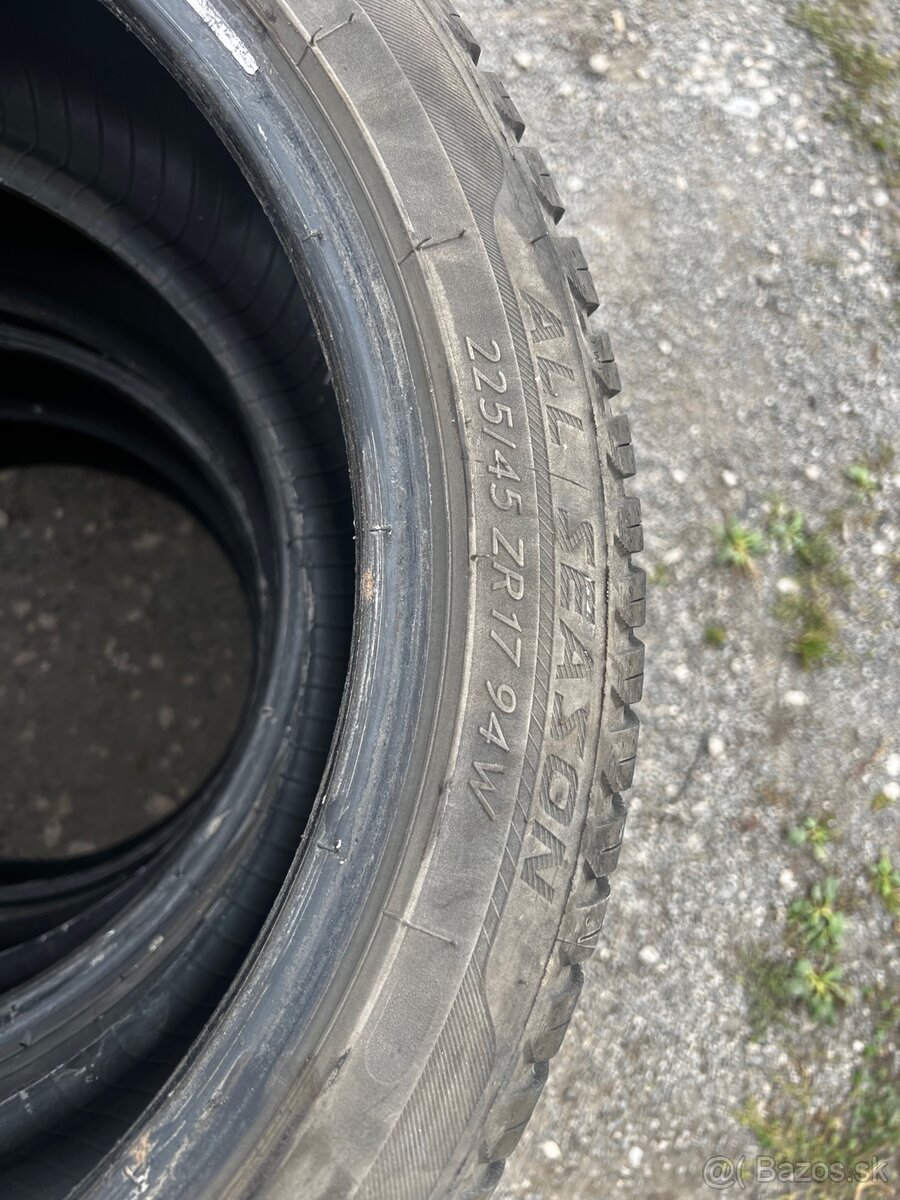 Celoročné pneumatiky 225/45 R17 - 2