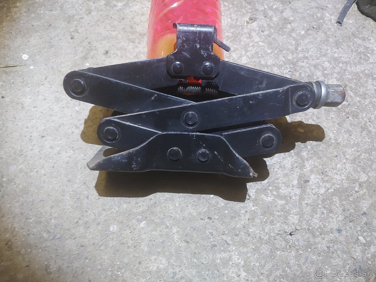 Zdvihák na auto, kľuč, oko - 2