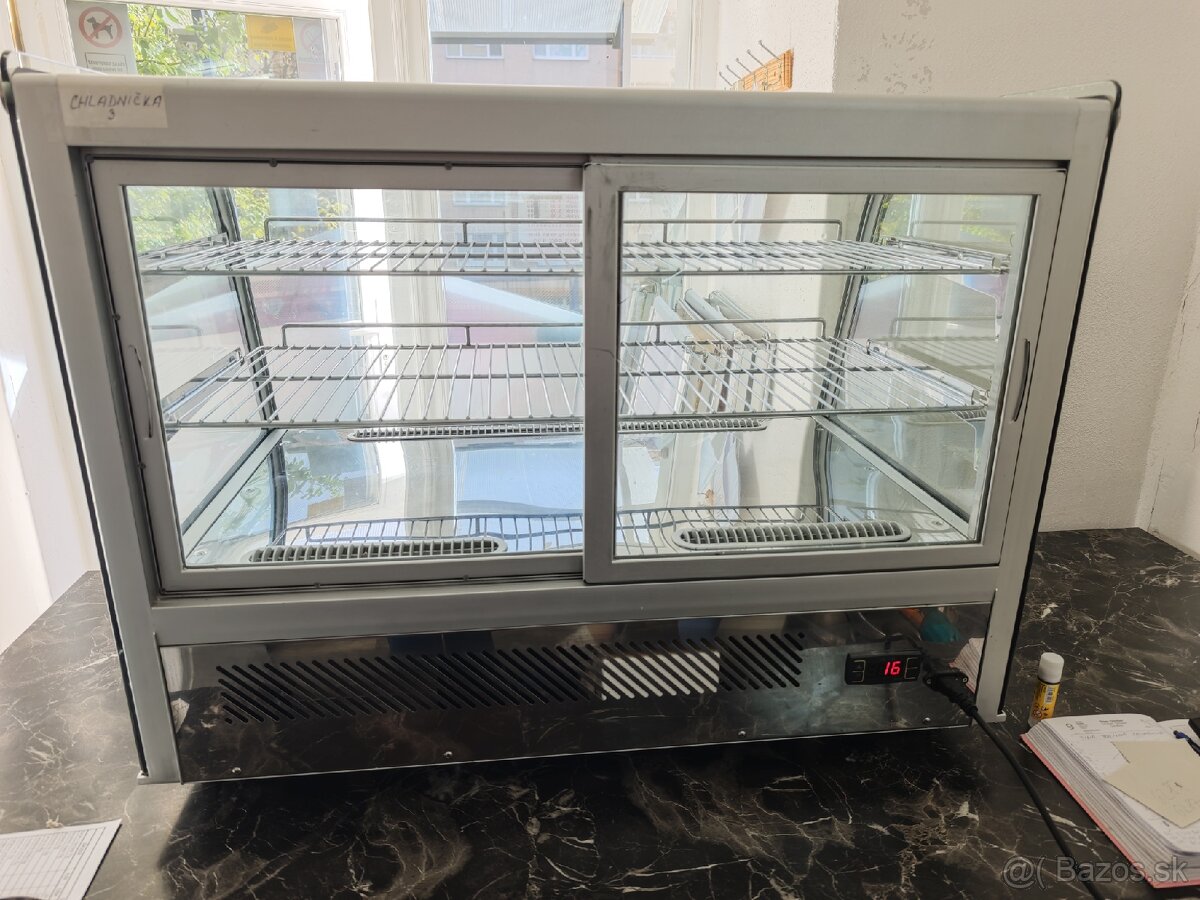 Predám chladiacu vitrínu na predaj zákuskov - 2