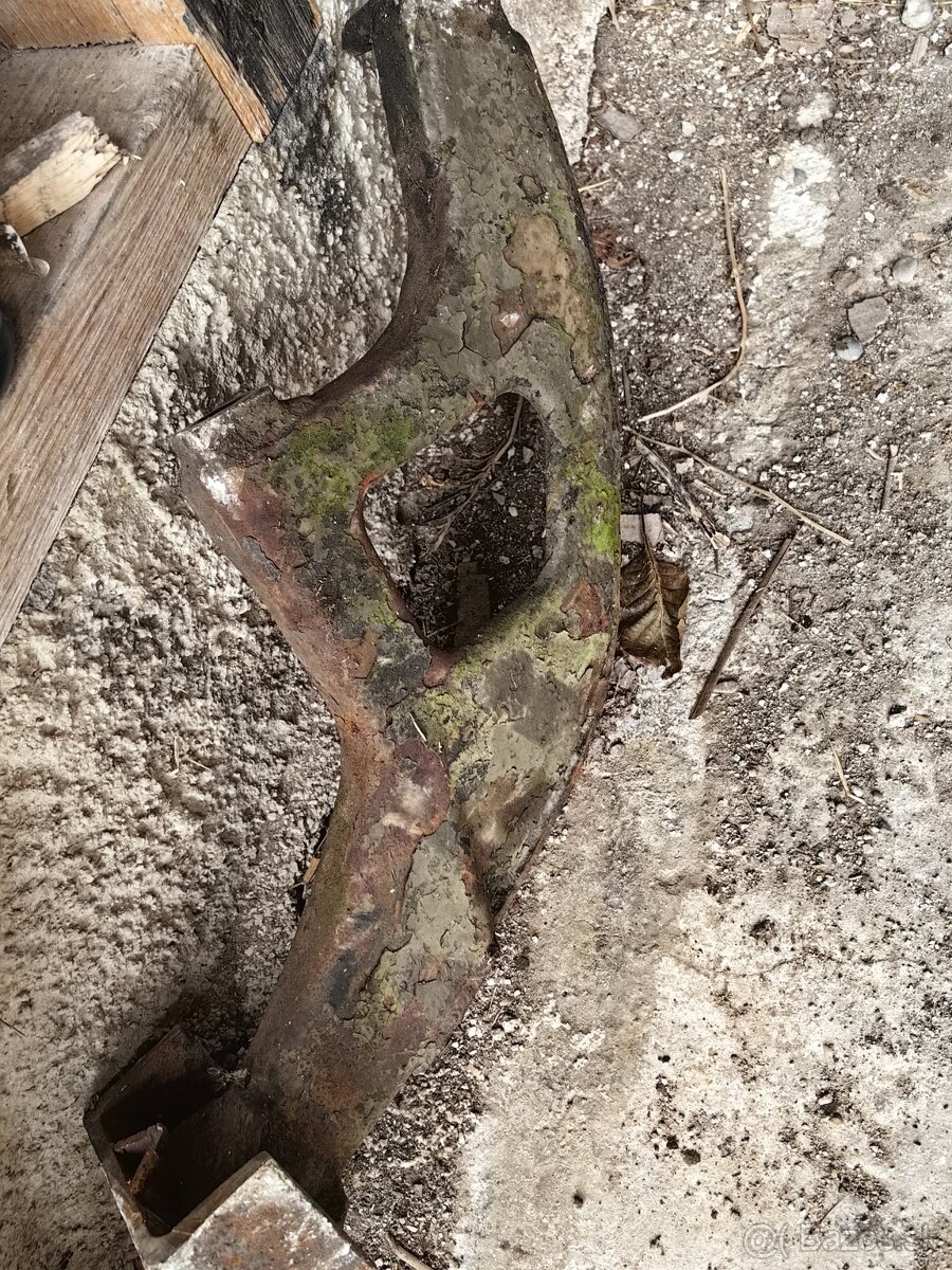 Predam 2ks drziaky na pred. Napravu tatra 805 - 2