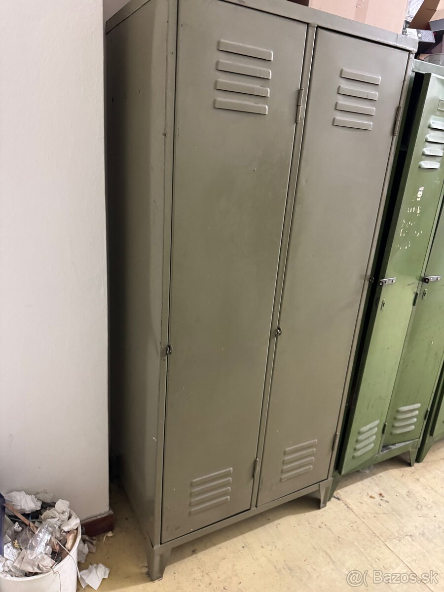 Plechová skriňa - 2