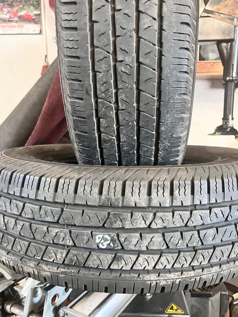 2ks. 225/70 R16 M+S pneu Continental - Ford Ranger - 2