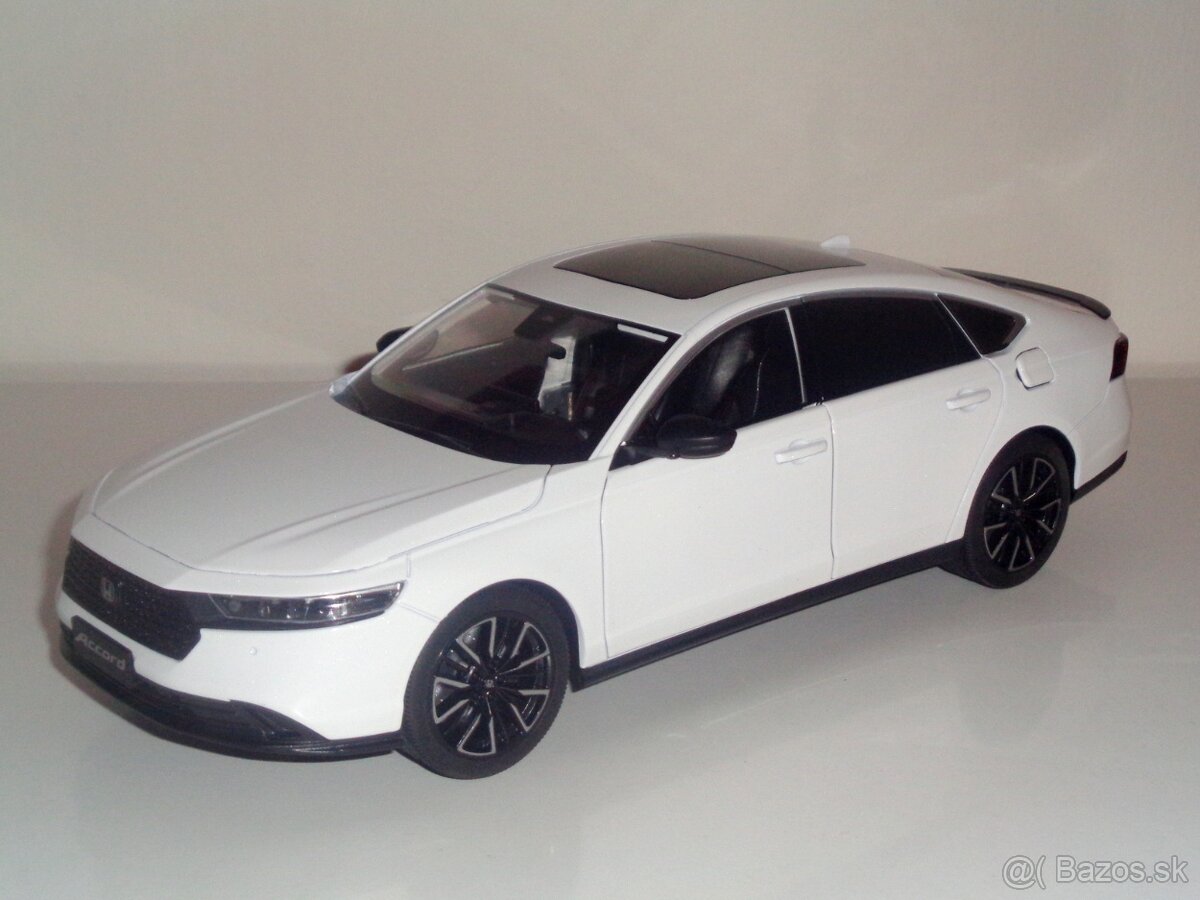 1:18 Honda Accord - 2
