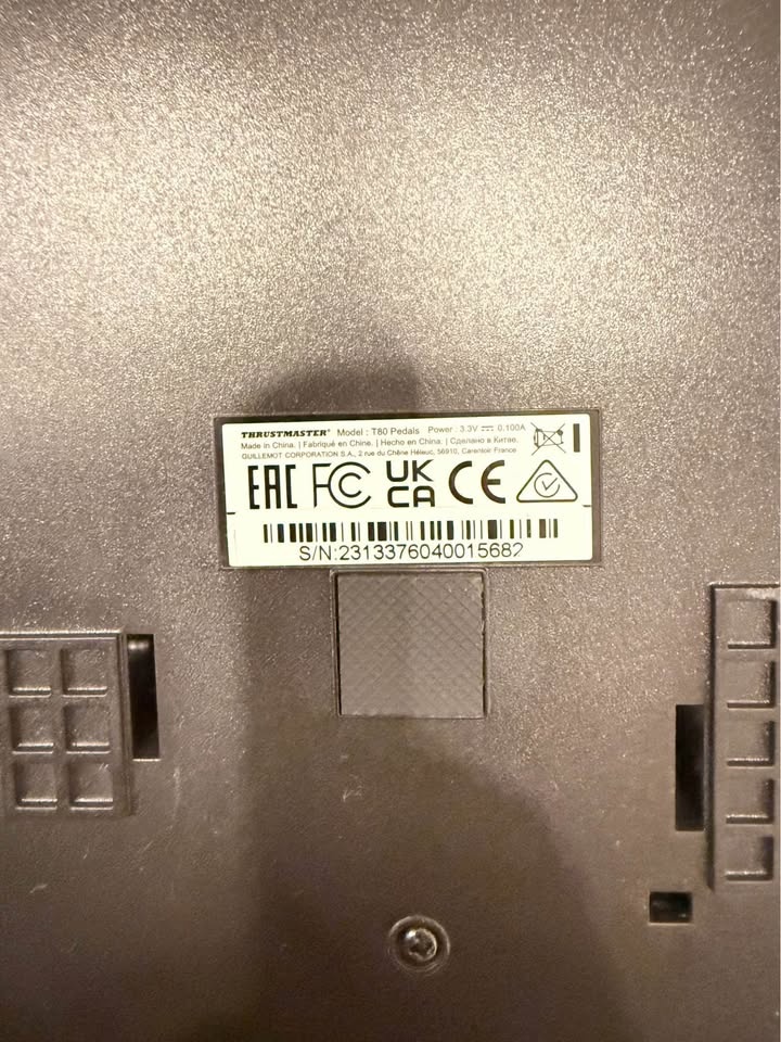 volant aj s pedálmi - 2