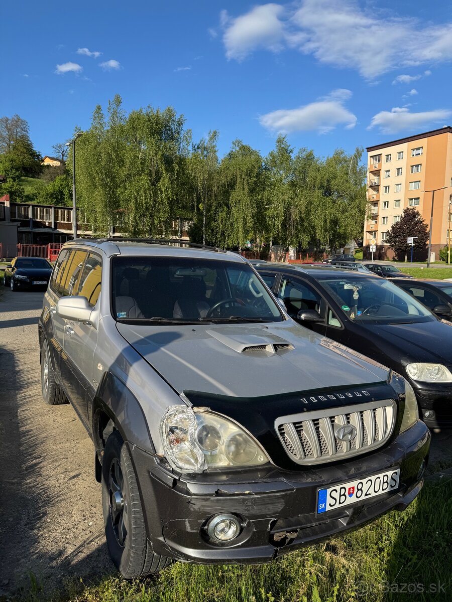 Hyundai Terracan - 2