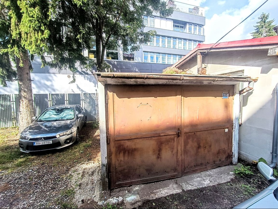 Prenájom garáže v starom meste - Žilina - 2