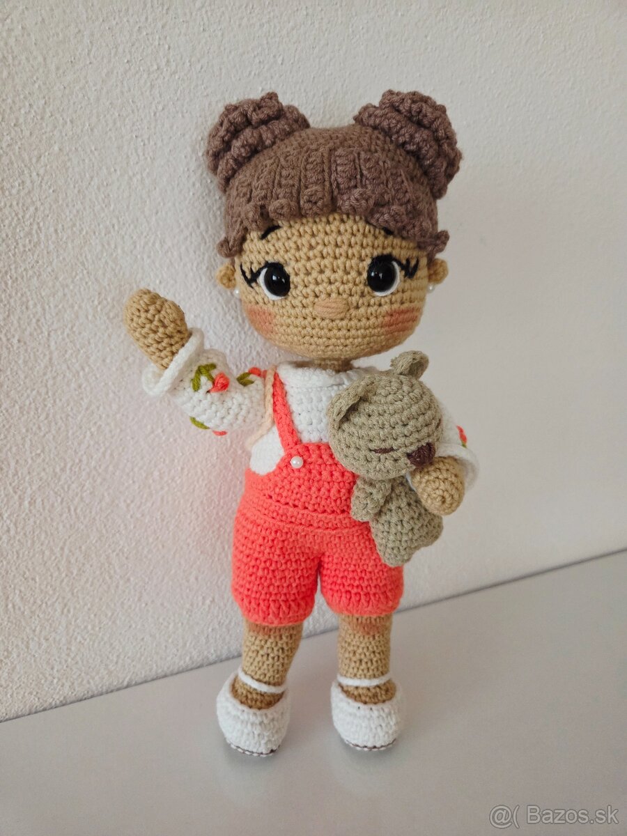 Ručne háčkovaná bábika NOVÁ - 2