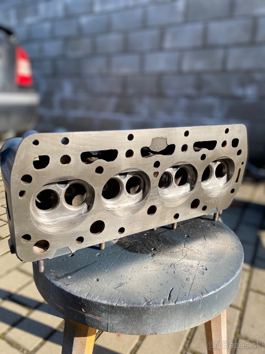 Hlava motoru Škoda 130 - Rapid 130 - 2