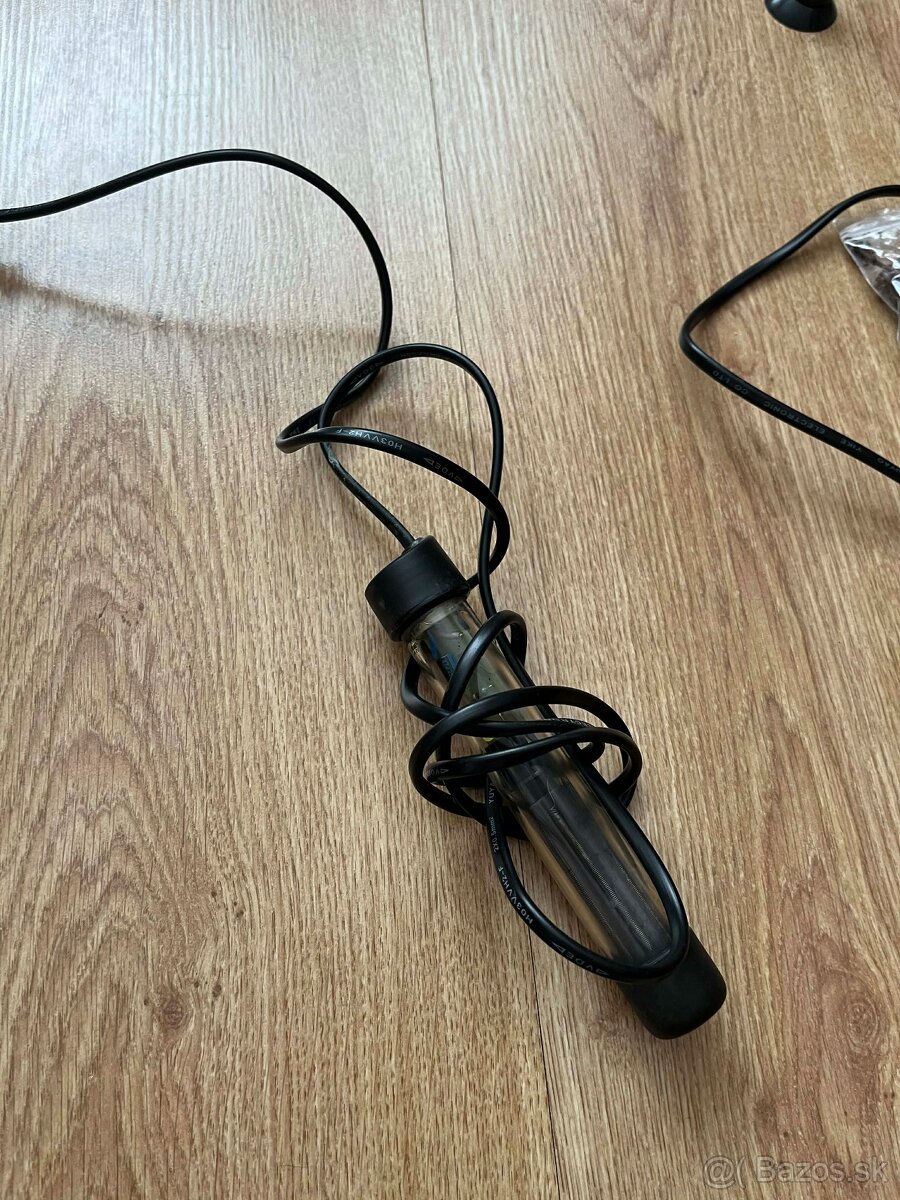 Predám akvárium s plnou výbavou - 2