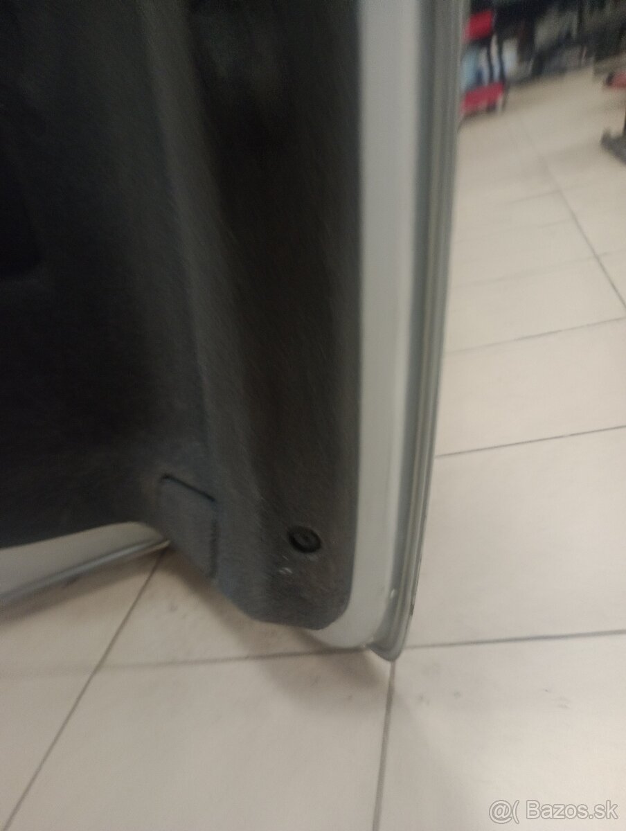 Zadné kufrove dvere Passat B6 - 2