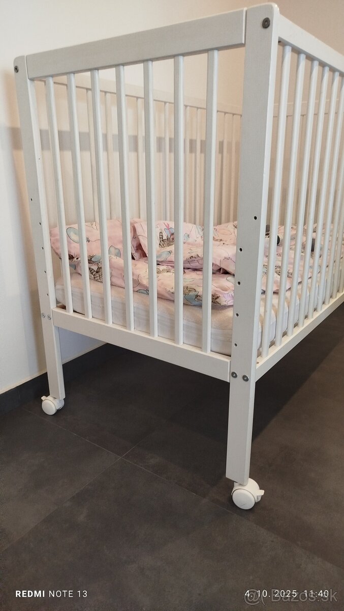 Detská postieľka na kolieskach 120x60cm s matracom - 2