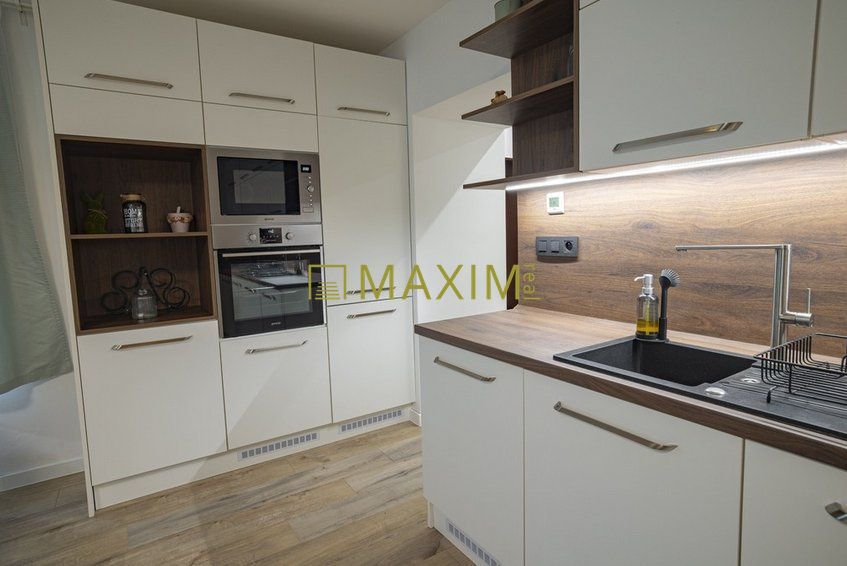 Kompletne zrekonštruovaný 2,5 izbový byt na ulici Jelenia v - 2