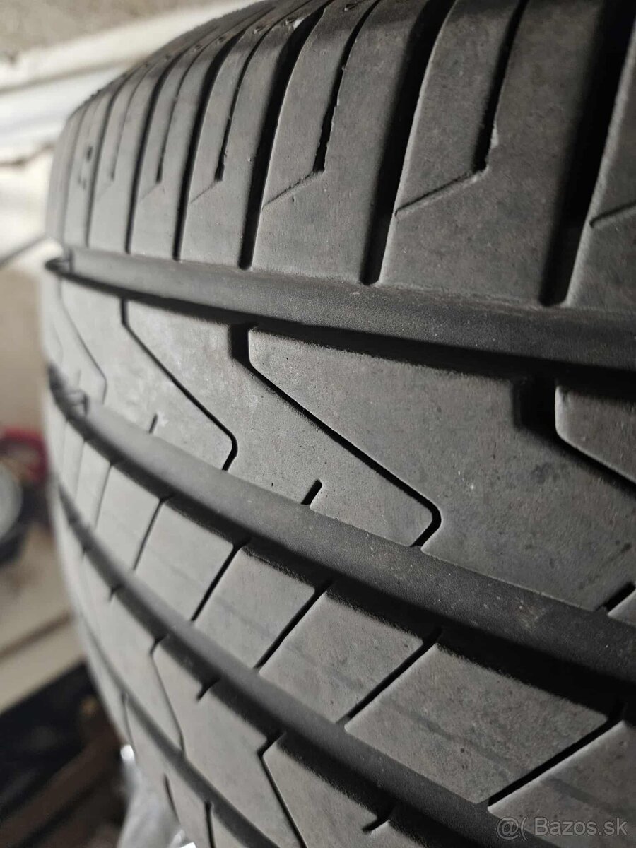 letne pneumatiky Hankook 235/55 R18 - 2