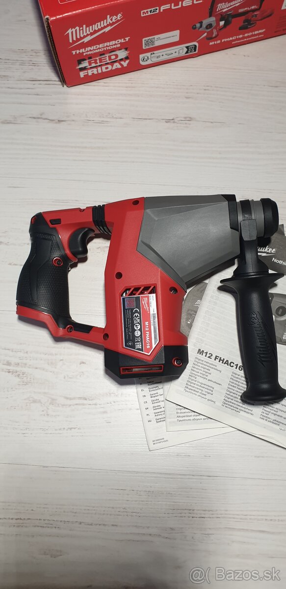 Milwaukee M12 FHAC16 - 2