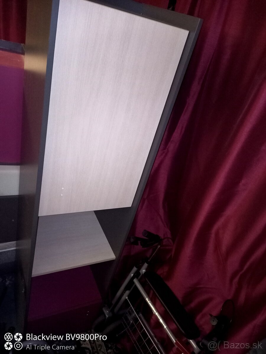 Detský nábytok plus dve postele jedna rozkladacia - 2