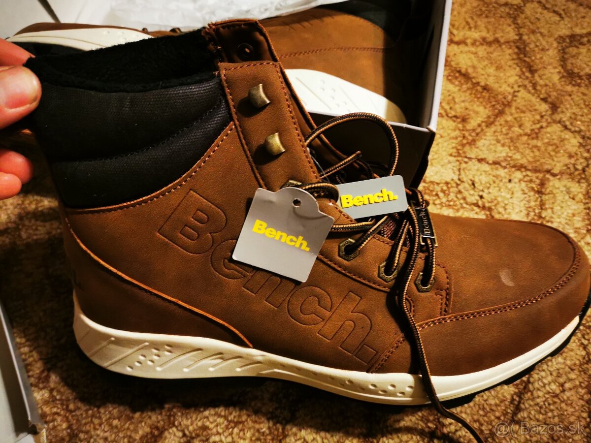 Zimna obuv Bench - 2