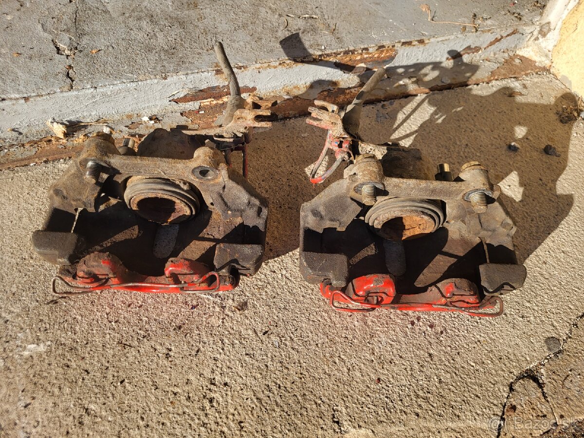 Predné brzdové strmene 288mm Passat B5 - 2