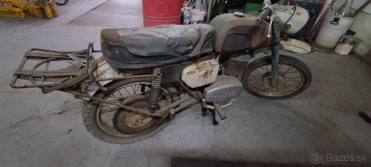 CZ175/477 +papier o vyradení s evidencie - 2