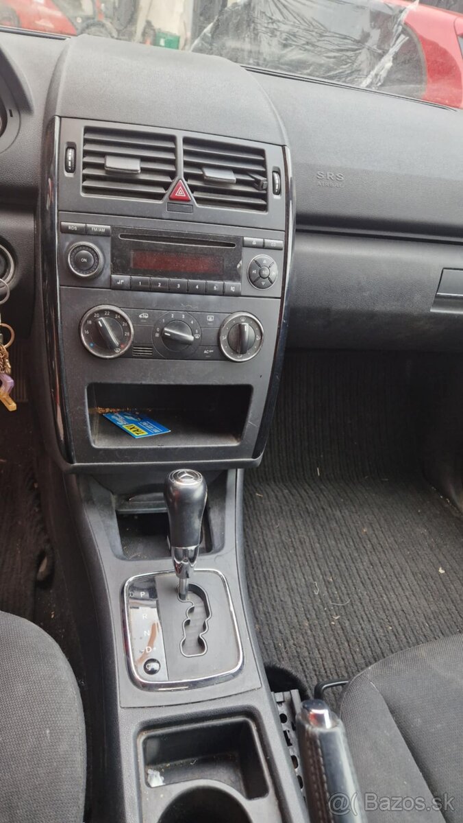 Mercedes A W169 150i 1,5i 70kw kód motora: 266920 - 2