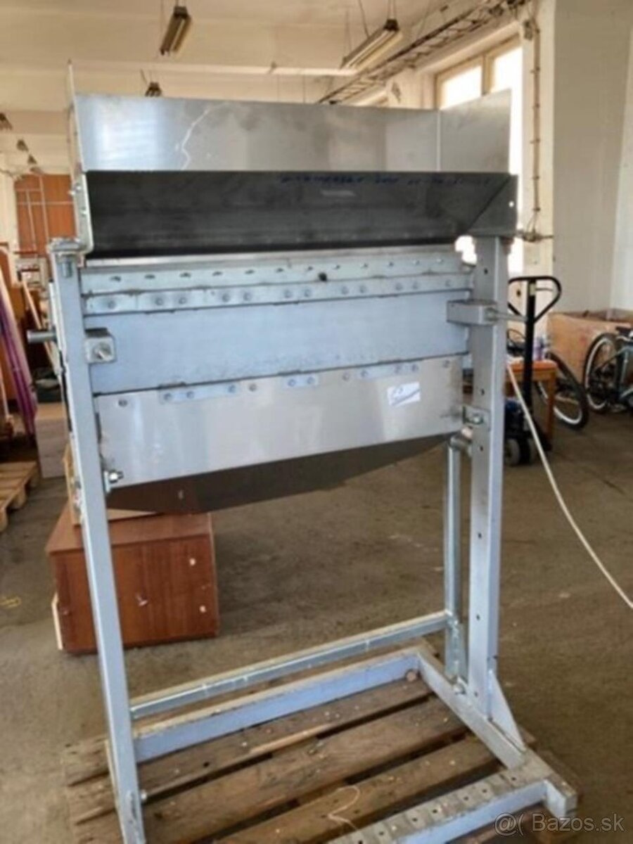 Rozbíječ vlašských ořechů(8455) - 2