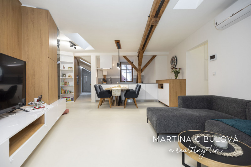 2.5 izbový byt s parkingom v centre Banskej Bystrice je na p - 2