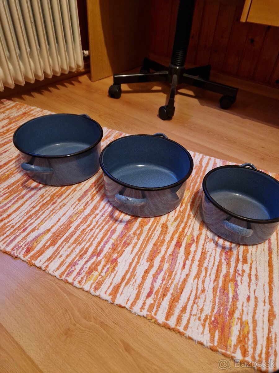 Smaltovane hrnce, pekace, kanvicky - 2