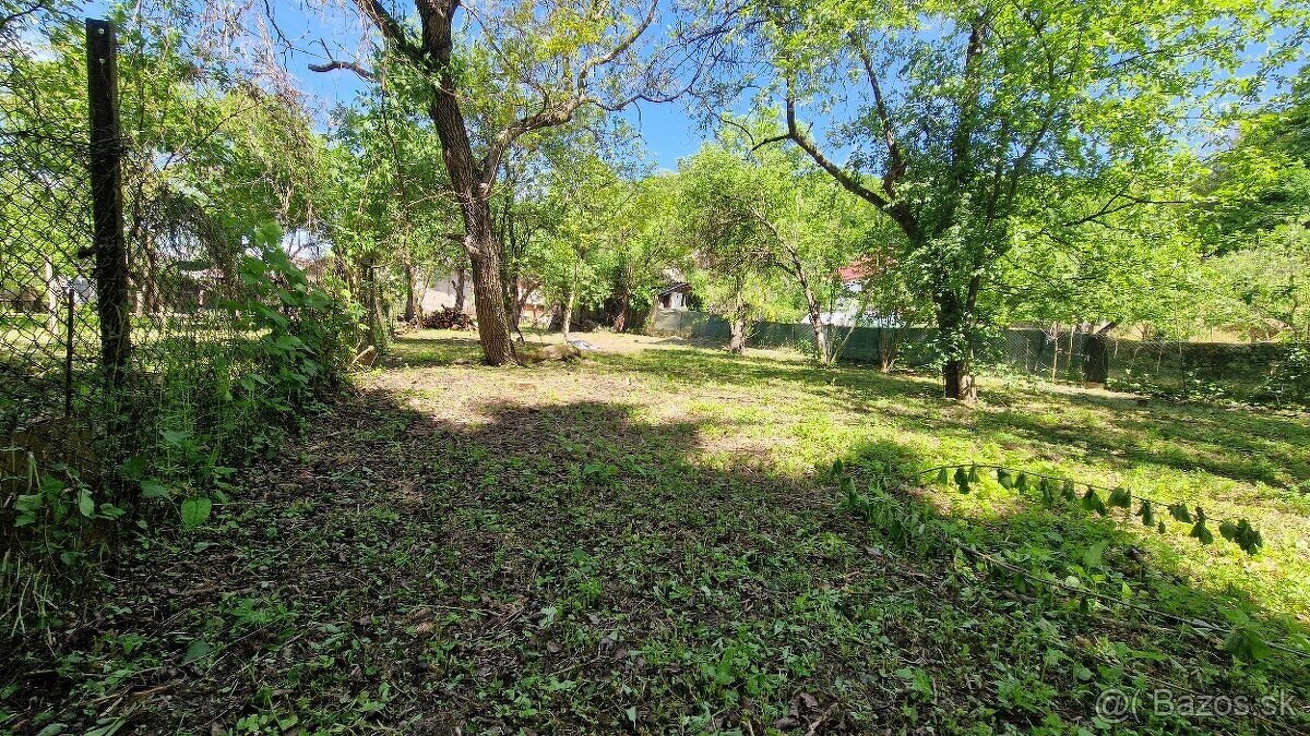 POLTÁR - VÍKENDOVÝ DOMČEK - SP- 1193 m2 - 2