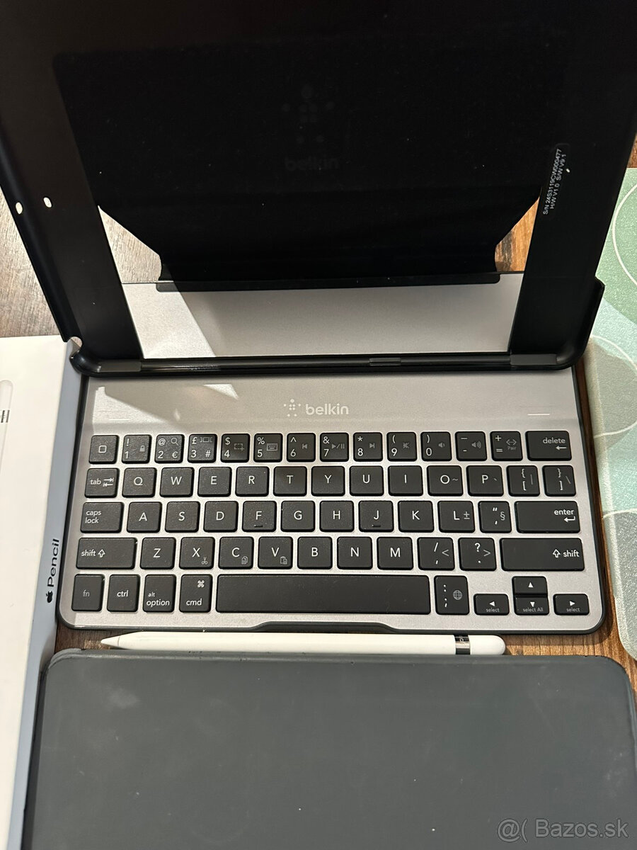 Predám iPad 32GB (6.generácia) - 2